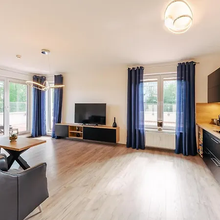 Luksusowy Polanki Park Z Krytym Basenem 코워브제크